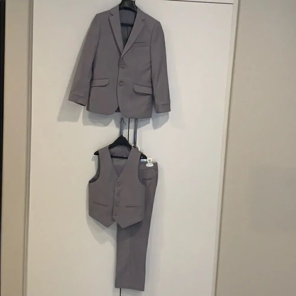 🎉1 hr sale 🎉Suit set 3